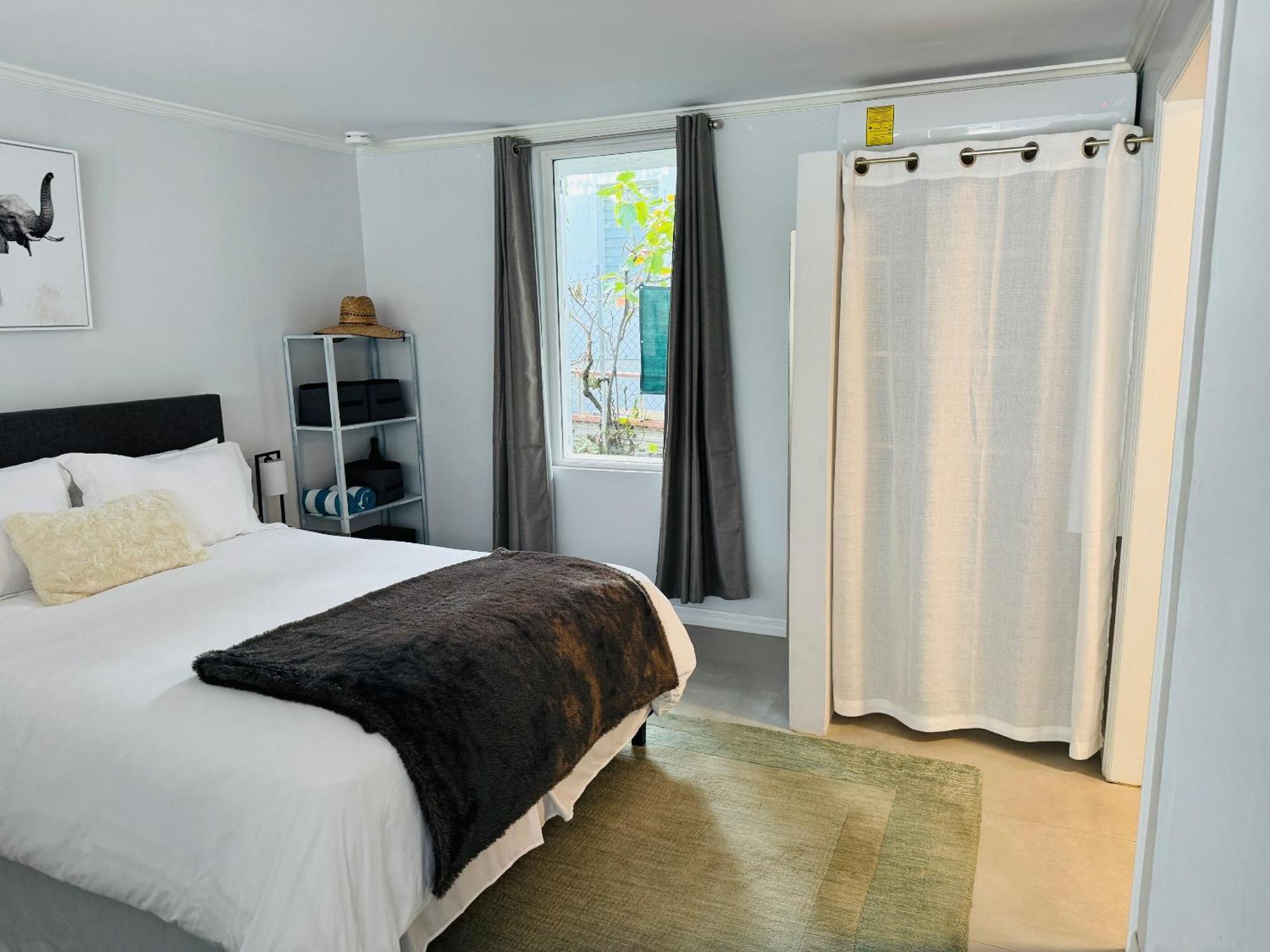 Studio, 100 Feet From The Beach 拿骚 外观 照片